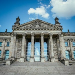 Dem Deutschen Volke sign outside the Reichstag