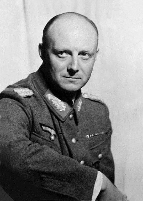 Henning von Tresckow/Image: Bundesarchiv, Bild 146-1976-130-53